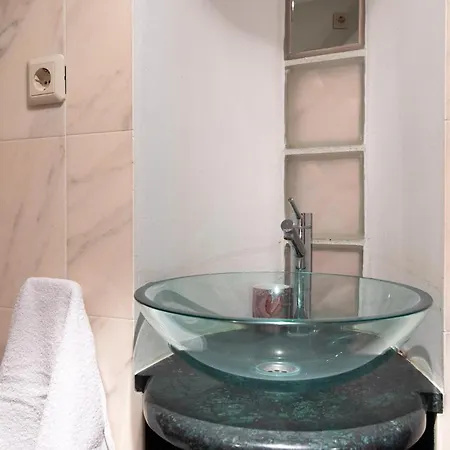 Hemingway On The Sea Baška