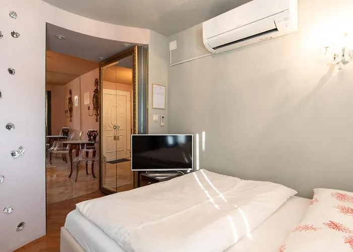 Hemingway On The Sea